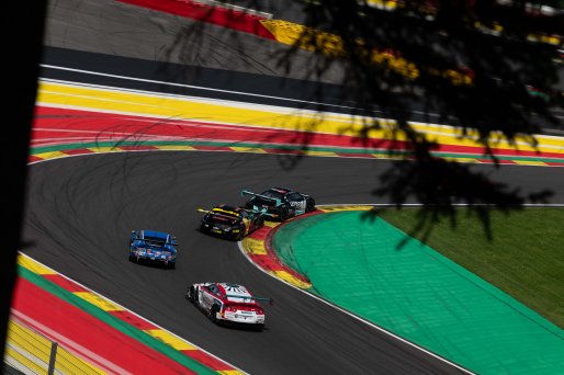#105 - Team Parker Racing - Nissan GTR Nismo GT3 - Shaun LYNN (GBR) - Max LYNN (GBR), #47 - Quinntech Racing - Audi R8 LMS Ultra - Mark COLE (GBR) - Alvaro PARENTE (PRT), #69 - Motohistorics - Mercedes-Benz SLS AMG GT3 - Philip KADOORIE (HKG) - Robert HUF | SRO Motorsports Group